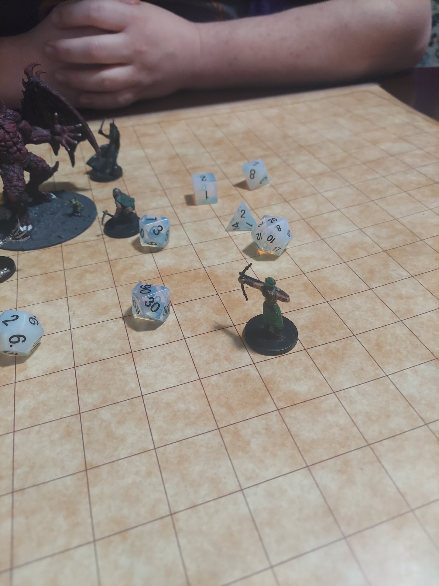 MDG 16mm Stone Opalite Dice