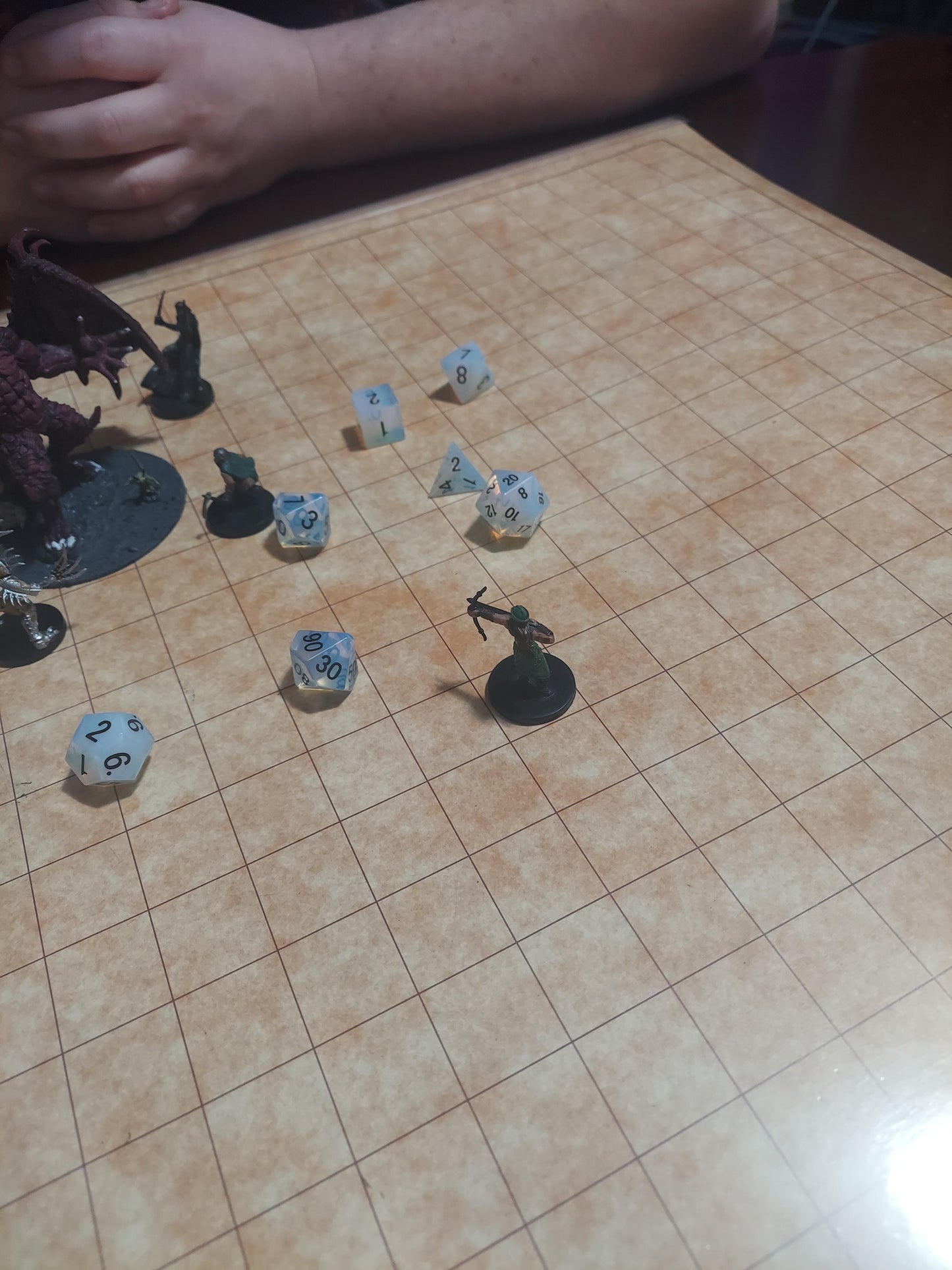 MDG 16mm Stone Opalite Dice